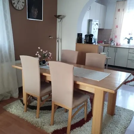 Διαμέρισμα Unac *